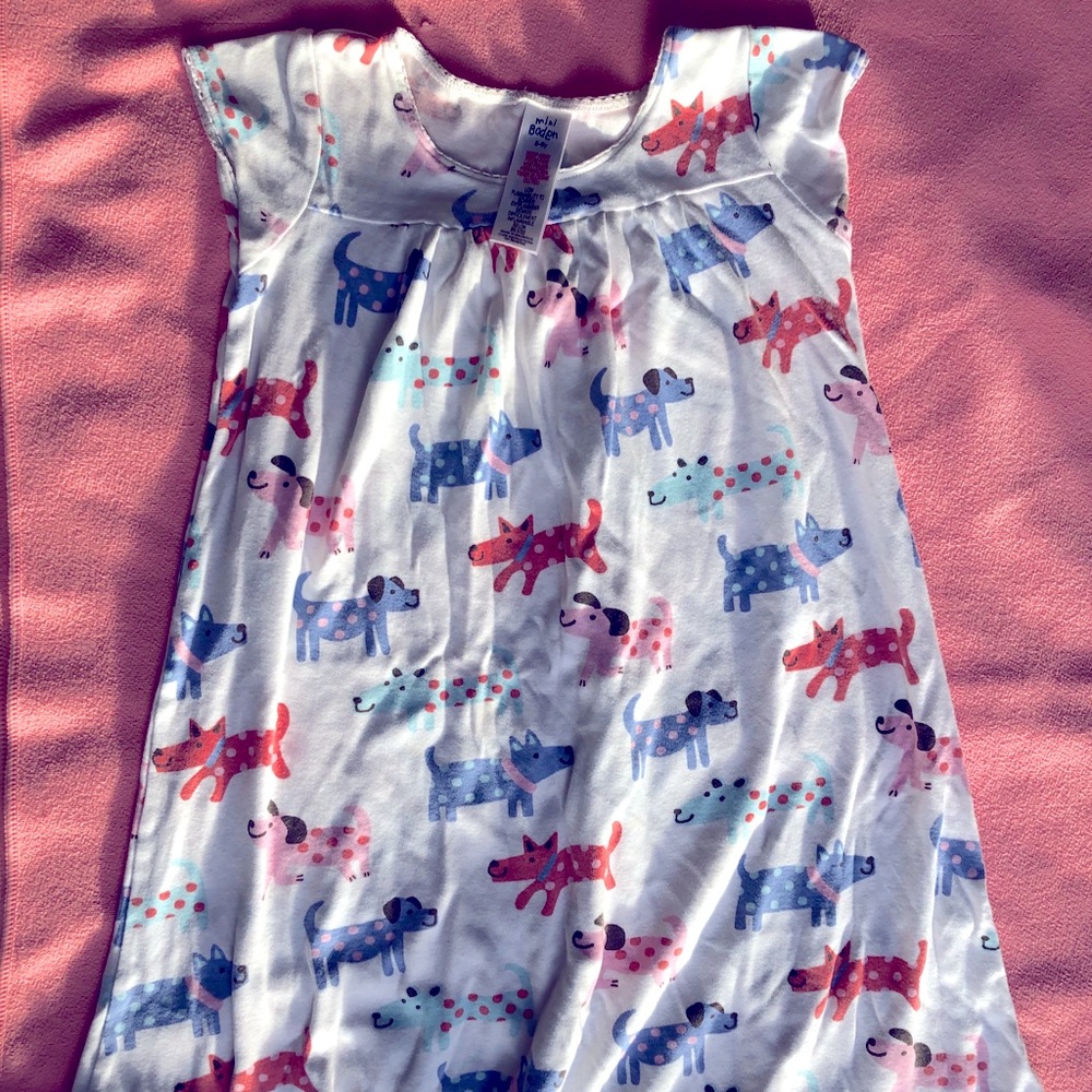 Mini Boden nightgown size 5-6